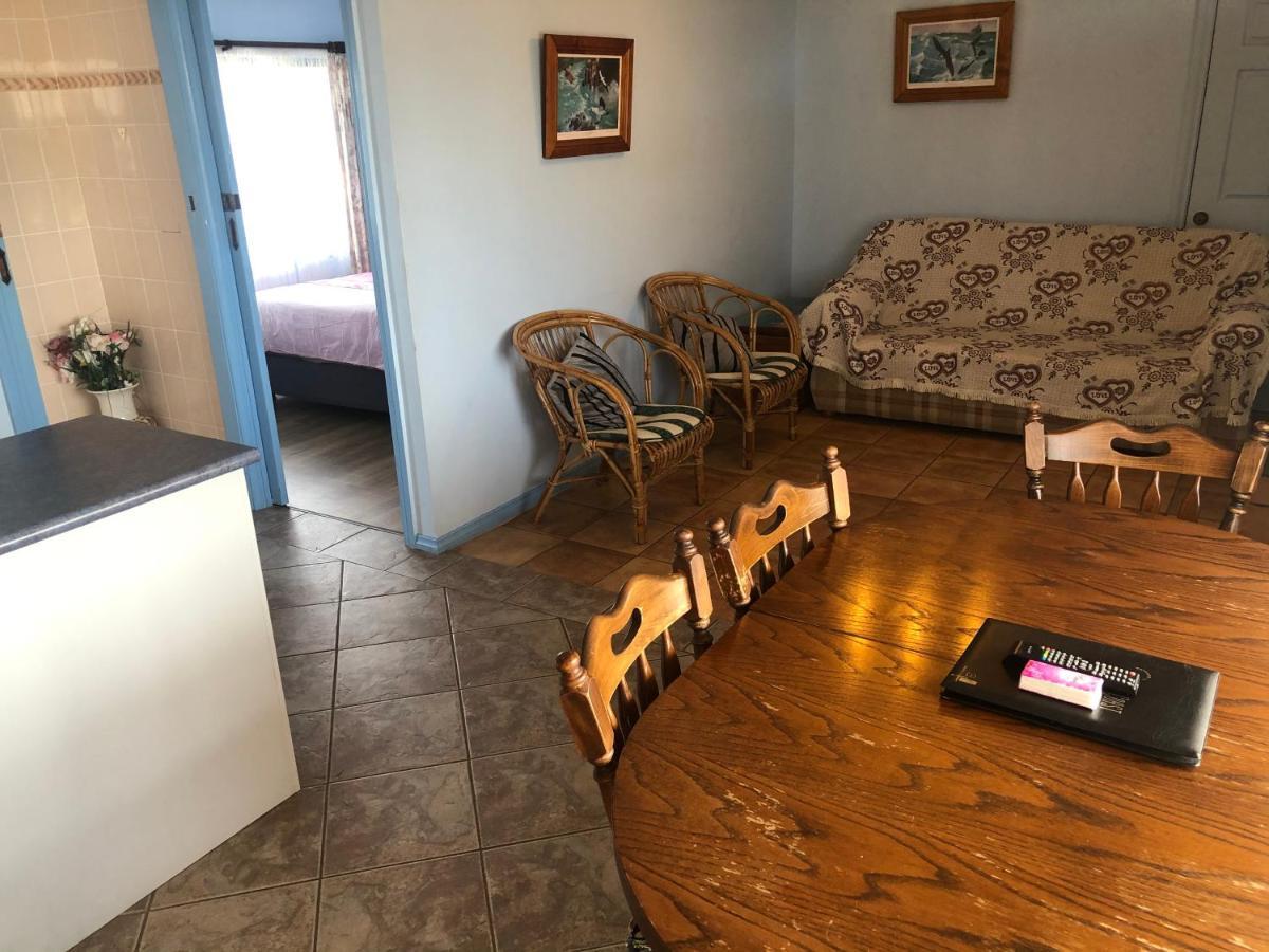 Lake Front Motel ジ・エントランス エクステリア 写真
