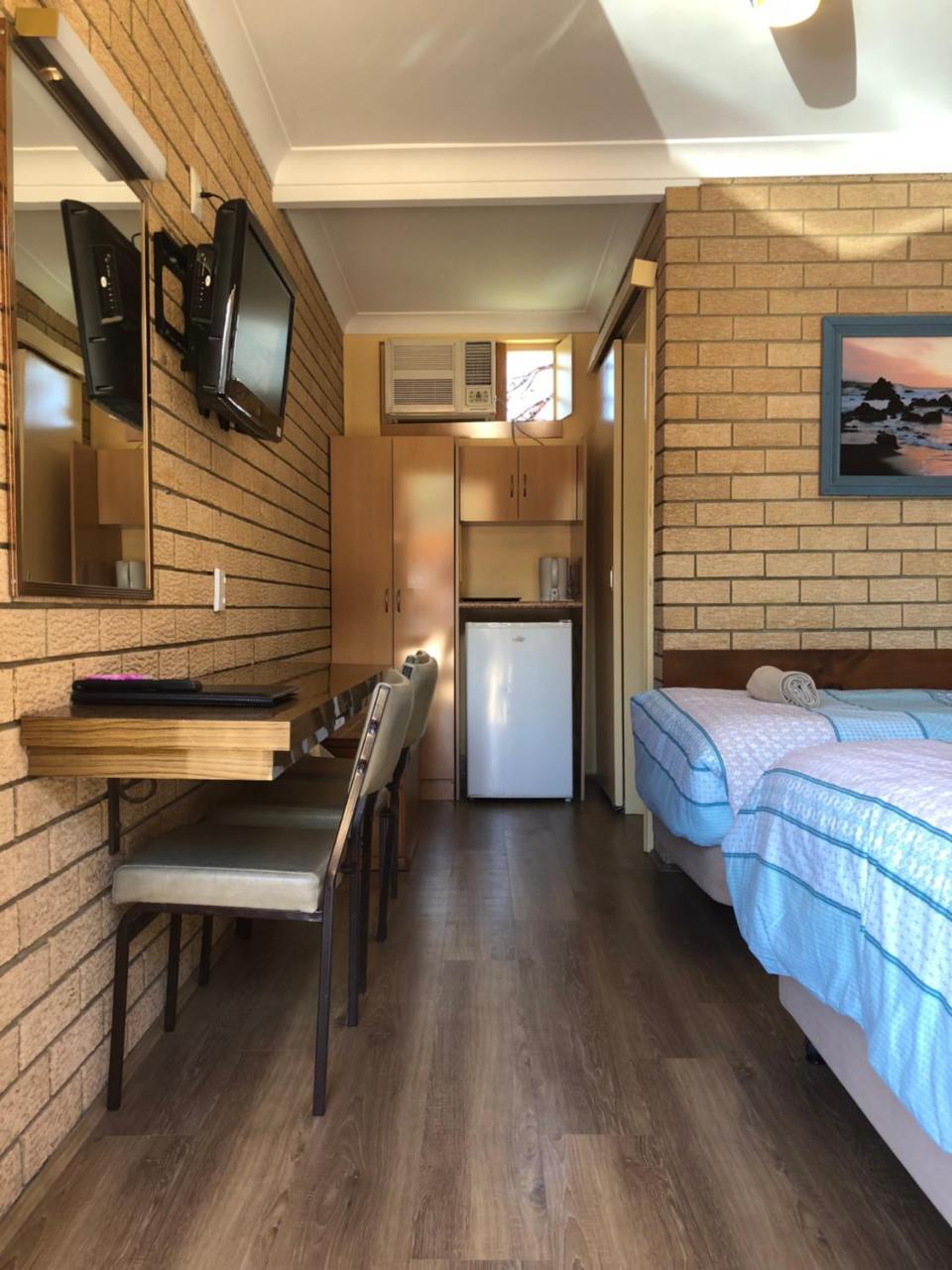 Lake Front Motel ジ・エントランス エクステリア 写真